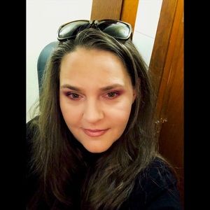 Meet your Posher, Daniela